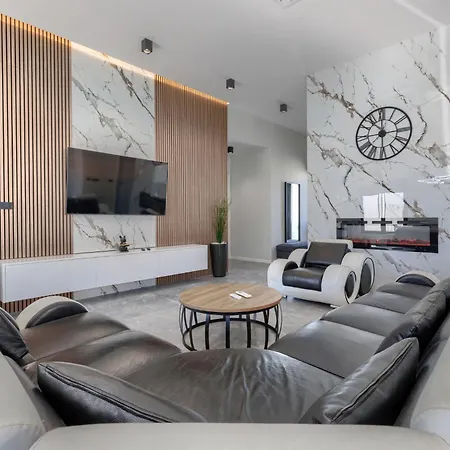 Vila De Karlo By Interhome *