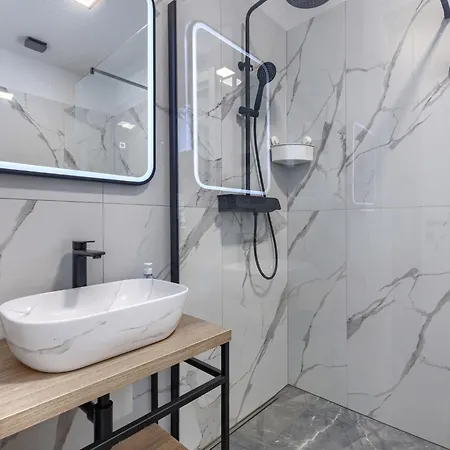 Vila De Karlo By Interhome