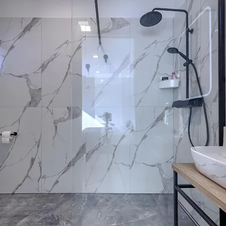 De Karlo By Interhome