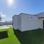 De Karlo By Interhome * Ladici