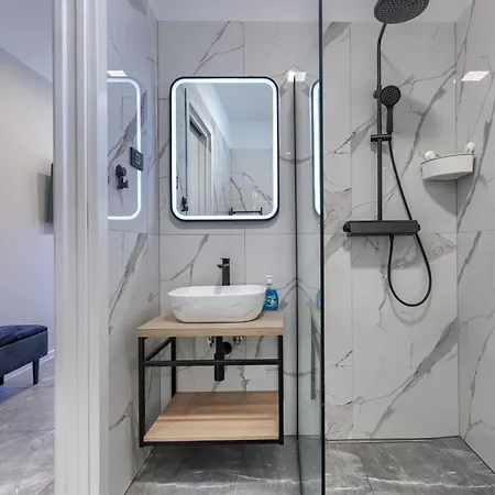 Villa De Karlo By Interhome Ladici
