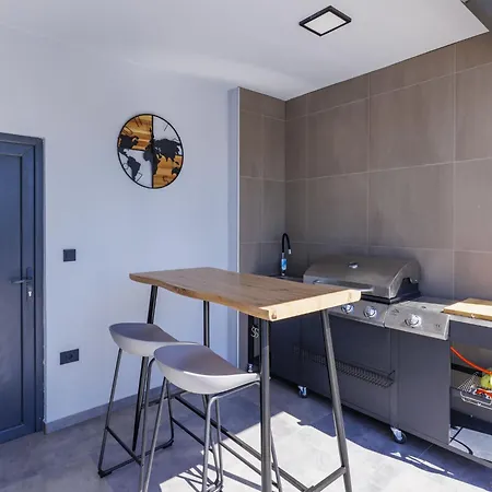 De Karlo By Interhome *