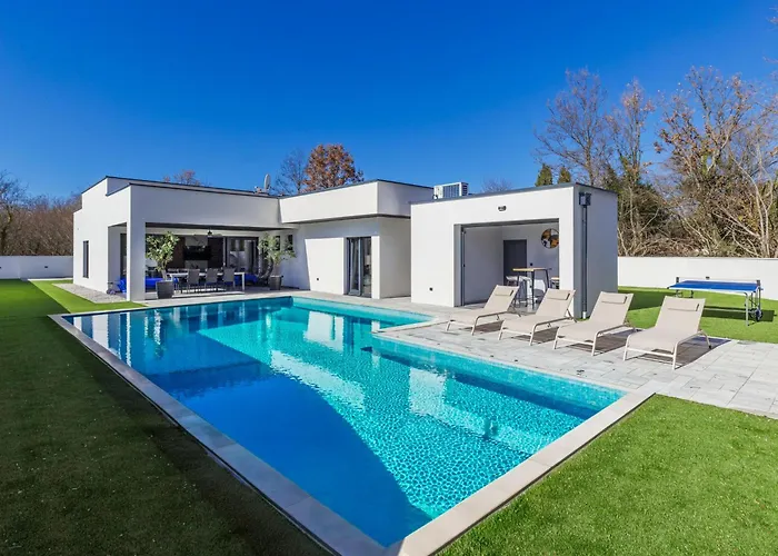 וילה De Karlo By Interhome