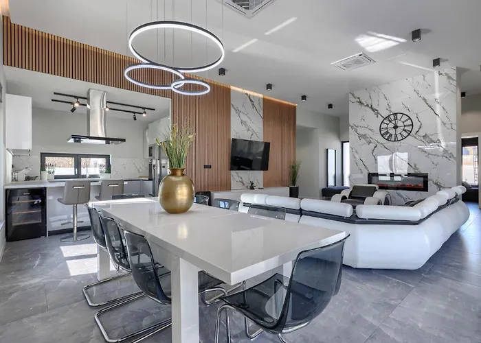 De Karlo By Interhome * Ladici
