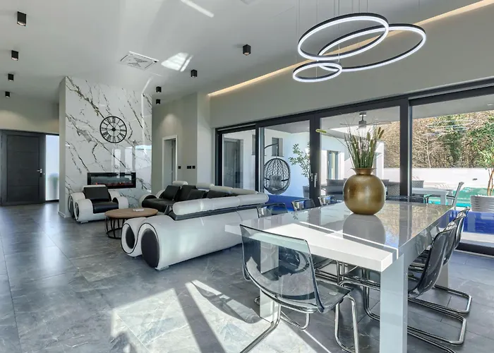 De Karlo By Interhome * Ladici