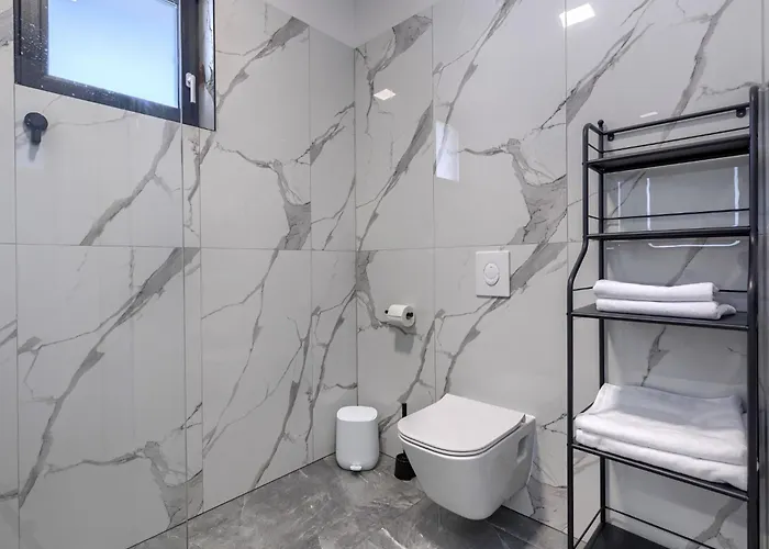 De Karlo By Interhome * Ladici