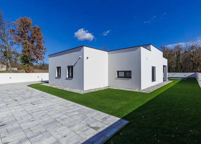 De Karlo By Interhome